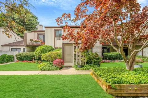 101 Richmond Blvd #4A, Ronkonkoma, NY 11779
