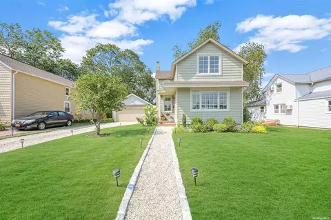 21 Cleveland St, Patchogue, NY 11772 photo 1