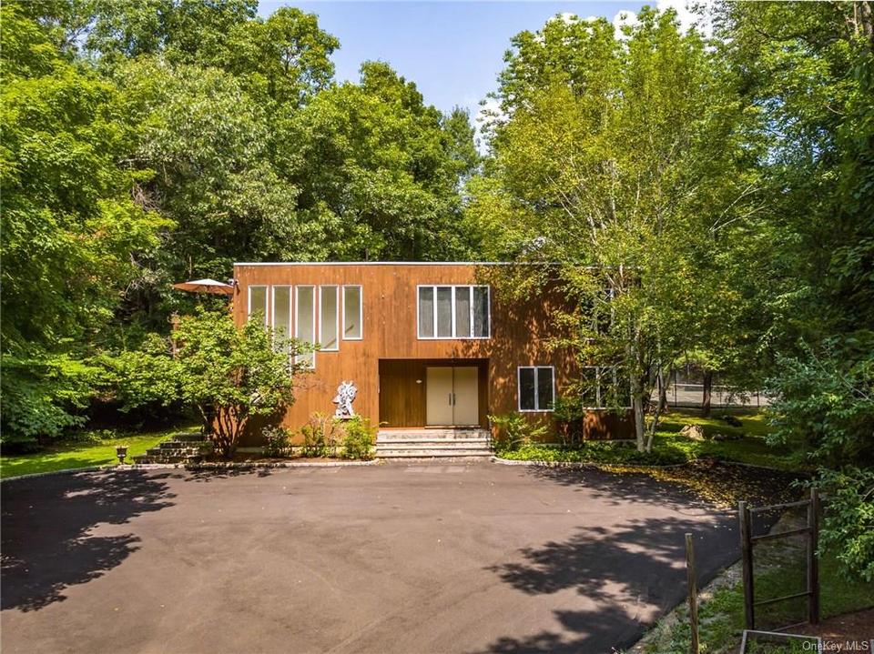 16 Dogwood Hills Rd, Pound Ridge, NY 10576 1 photo MLS 4900743