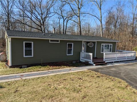35 Dolores Trl, Plattekill, NY 12568 photo 1