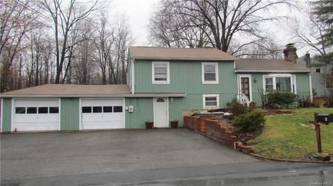 5 Hampton Rd, Poughkeepsie, NY 12603 photo 1