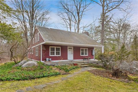 1695 Spring Valley Rd, Yorktown, NY 10562 photo 1