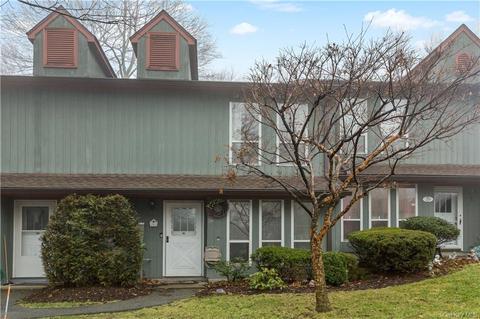 28 Bleakley Dr, Peekskill, NY 10566 photo 1