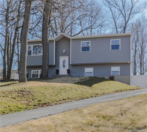 4 Crane Rd, Wallkill, NY 10941 photo 1