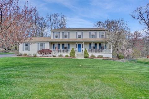 28 Hampton Pl, Cornwall, NY 12518 photo 1