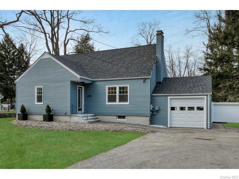 2285 New Hackensack Rd, Poughkeepsie, NY 12603 photo 1