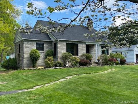 61 Continental Rd, Cornwall, NY 12518 photo 1