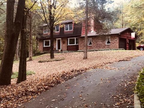 18 Panel Ln, Florida, NY 10921 photo 1