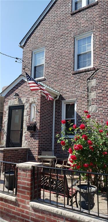 445 W 259th St, Bronx, NY 10471 photo 1