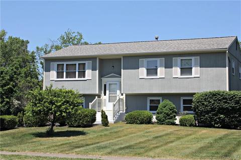 4 Fortune Rd E, Wallkill, NY 10941 photo 1
