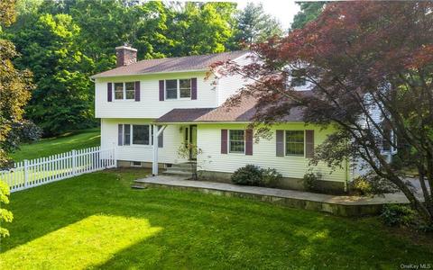 32 Barnes Rd, New Castle, NY 10562 photo 1