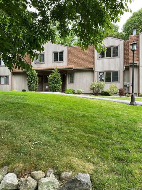 15 High Meadow Trl, Peekskill, NY 10566 photo 1