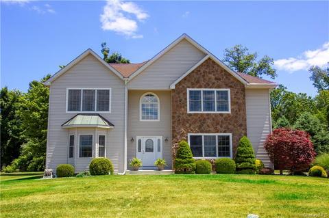 216 Old Castle Point Rd, Wappingers Falls, NY 12590 photo 1