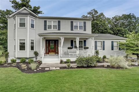 24 Hampton Pl, Cornwall, NY 12518 photo 1