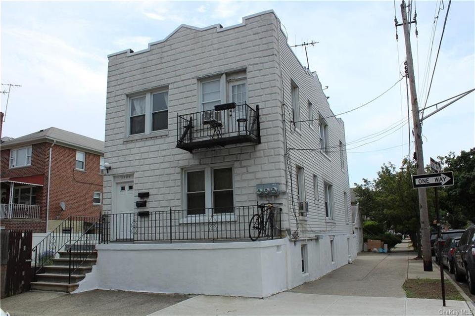 1120 Lydig Ave, Bronx, NY 10461 1 photo MLS 6046567 Movoto