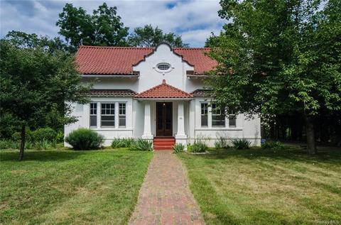 96 Hooker Ave, Poughkeepsie, NY 12601 photo 1