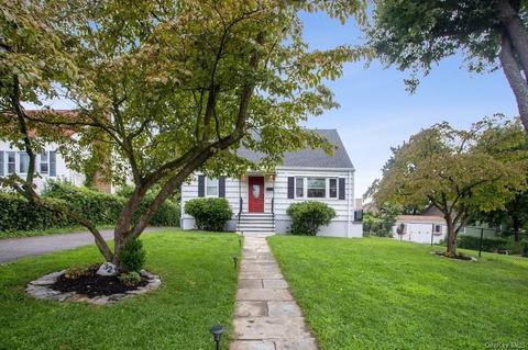 32 Downing Dr E, Greenburgh, NY 10607 photo 1