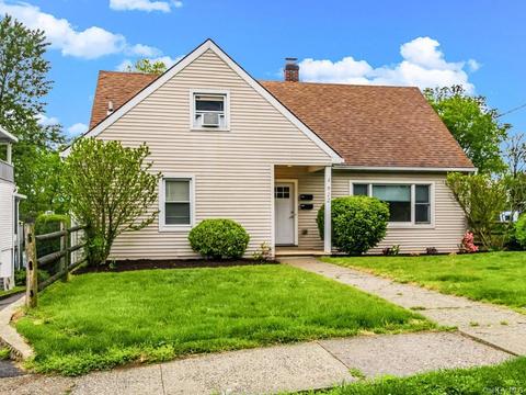 922 Mckinley St, Peekskill, NY 10566 photo 1