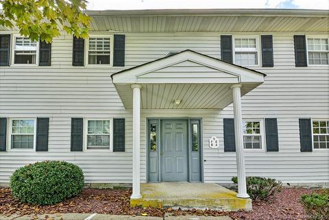 9 Ivy Ct #A, Fishkill, NY 12524 photo 1