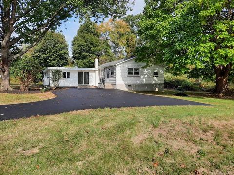51 John St, New Windsor, NY 12553 photo 1
