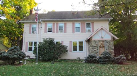 32 Overlook Rd, Poughkeepsie, NY 12603 photo 1