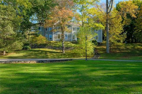 808 Pinesbridge Rd, Yorktown, NY 10562 photo 1