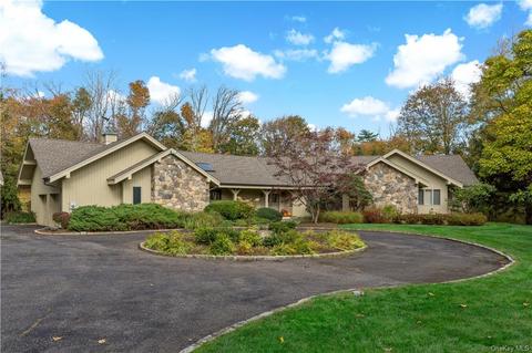 2 Ashington Dr, New Castle, NY 10562 photo 1