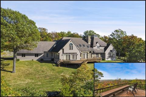 236 Smithtown Rd, Wappinger, NY 12524 photo 1