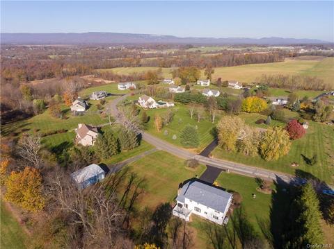 301 Veterans Cir, Shawangunk, NY 12589 photo 1