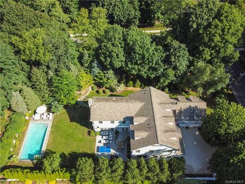 2 Barlow Ln, Rye, NY 10580 photo 1