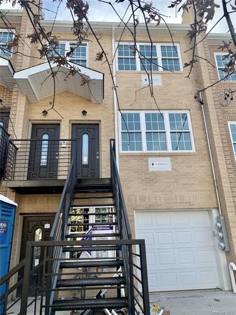 718 E 221st St, Bronx, NY 10467 photo 1