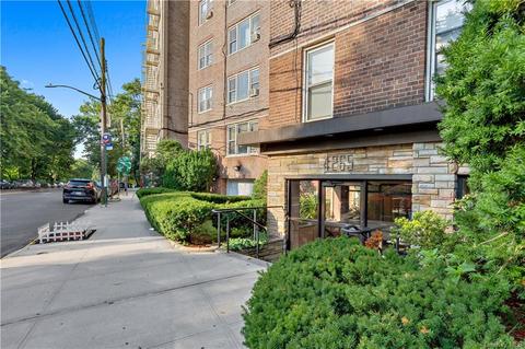 4265 Webster Ave #3E, Bronx, NY 10470 photo 1