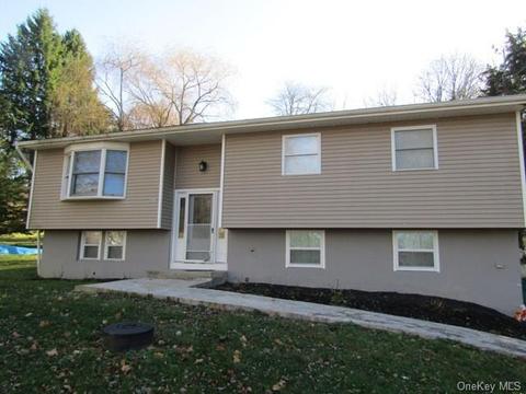 128 Bower Rd, Poughkeepsie, NY 12603 photo 1