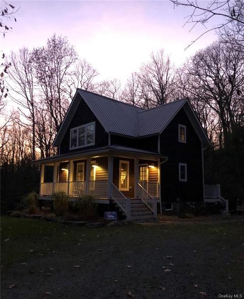 23 Bluestone Dr, Highland, NY 12732 photo 1
