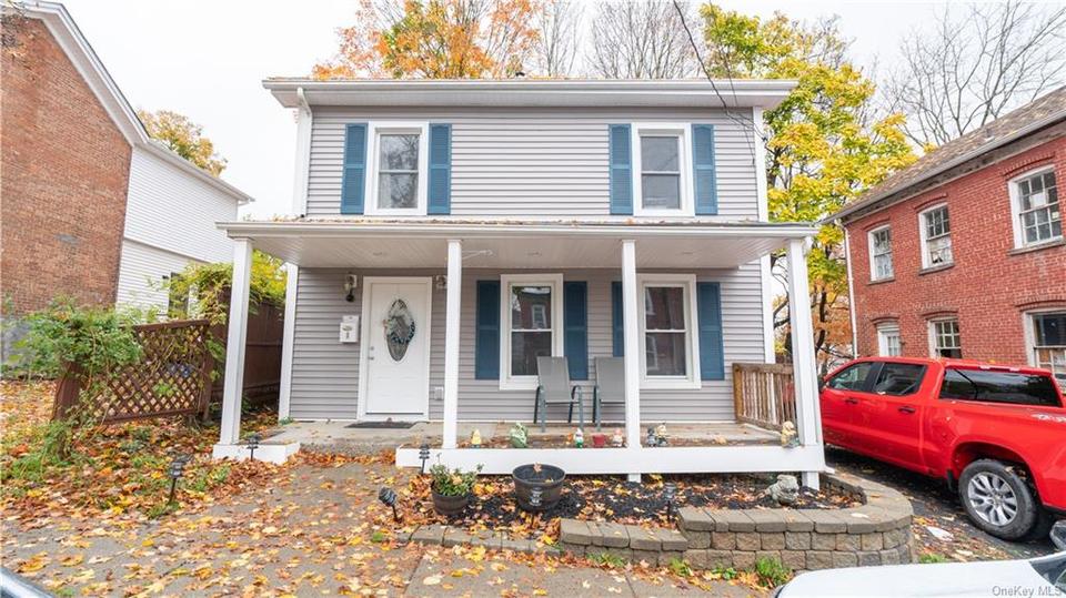  8 Walker St, Walden, NY 12586 photo 1
