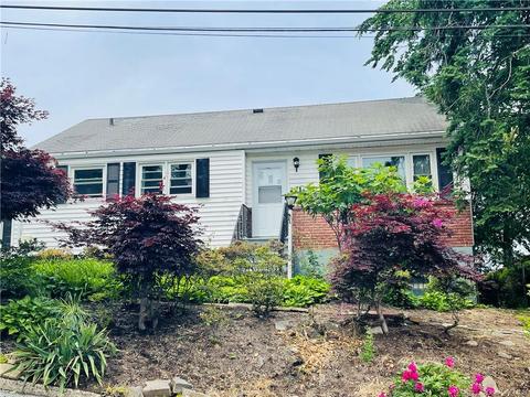 11 Vesta Pl, Yonkers, NY 10703 photo 1