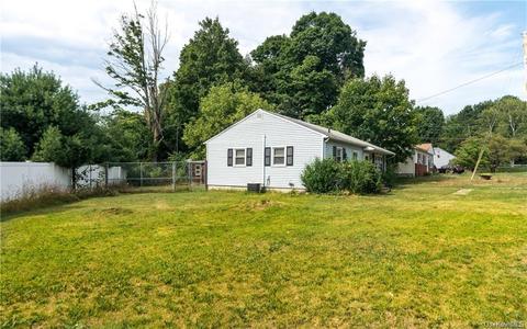 41 Pendell Rd, Poughkeepsie, NY 12601 photo 1