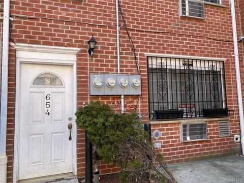 654 E 232nd St #1A, Bronx, NY 10466 photo 1