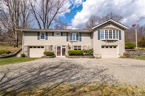 10 Aclin Pl, Fishkill, NY 12524 photo 1