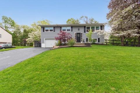 30 Star Mill Rd, Fishkill, NY 12524 photo 1