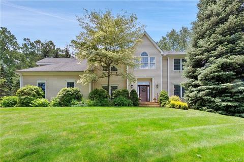 15 Pine View Dr, Southeast, NY 10509 photo 1