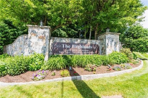 10 Edinburgh Dr, Peekskill, NY 10566 photo 1