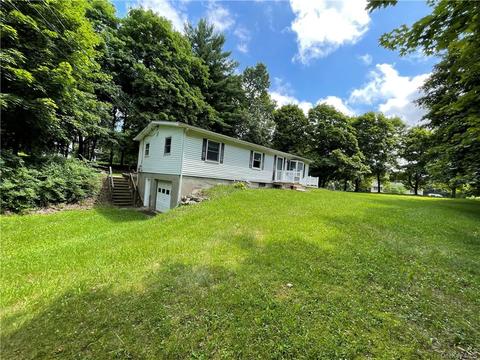 5 Forest Rd, Newburgh, NY 12589 photo 1