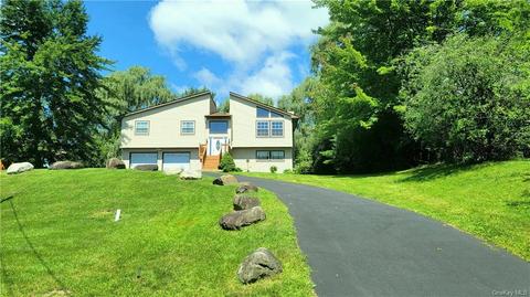 12 Longview Ln, Wallkill, NY 10941 photo 1