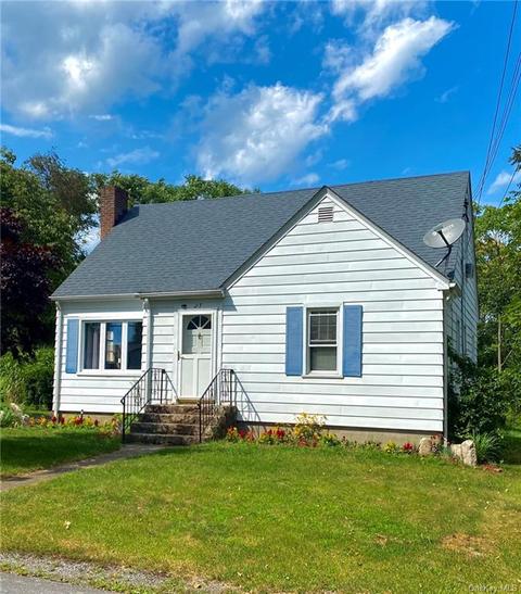 27 Hulse St, Shawangunk, NY 12589 photo 1