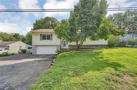 56 Shore Dr, New Windsor, NY 12553 photo 1