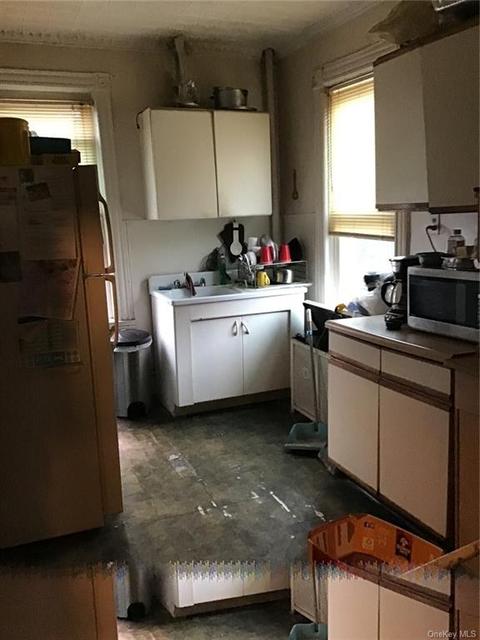 942 E 214th St, Bronx, NY 10469 photo 1