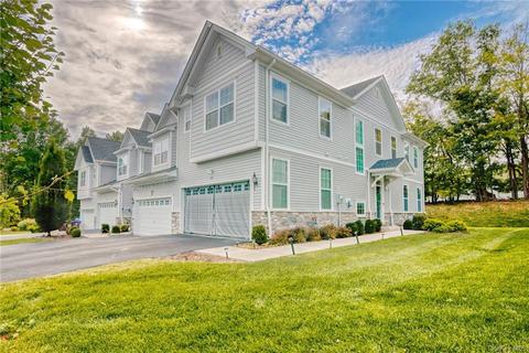 166 Meadow View Dr, Wallkill, NY 10940 photo 1