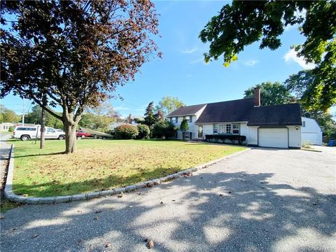 34 Elizabeth St, Patchogue, NY 11772 photo 1