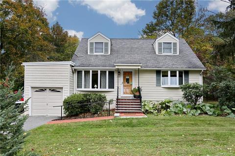 162 E Willow Tree Rd, Ramapo, NY 10977 photo 1